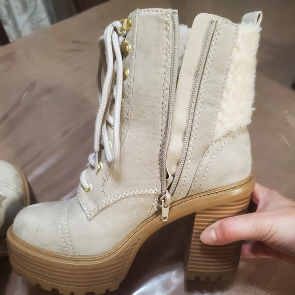 Ankle boots - Picture 2 of 6